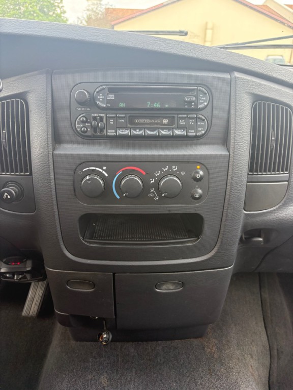 2004 Dodge Ram 1500 Image 15