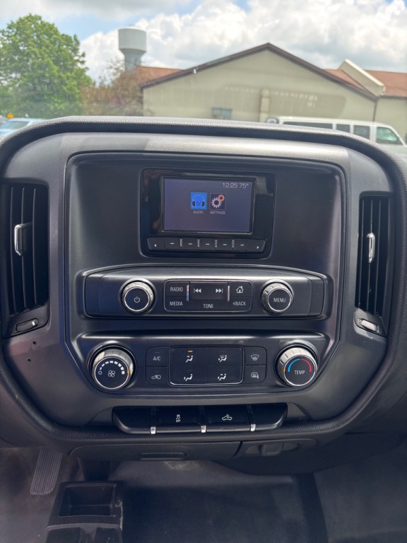 2015 Chevrolet Silverado 1500 Image 17