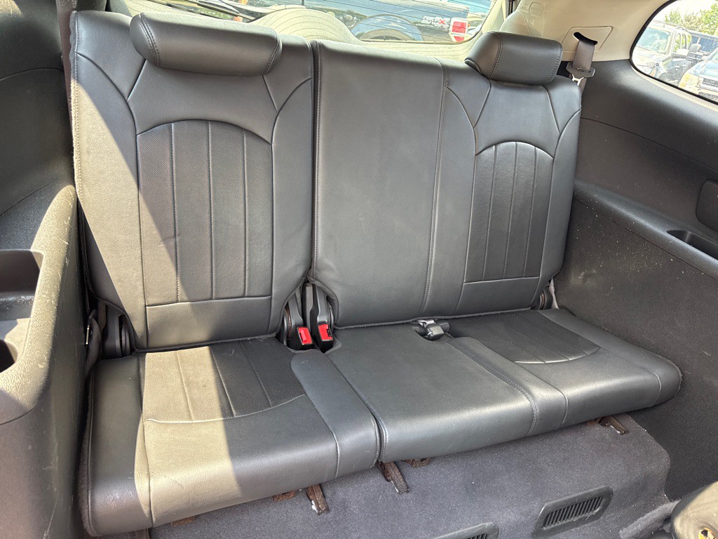 2011 Buick Enclave Image 15
