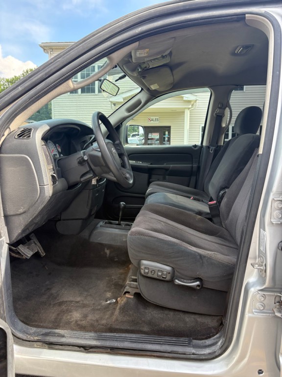 2004 Dodge Ram 2500 Image 9