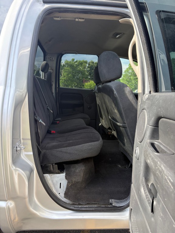 2004 Dodge Ram 2500 Image 12