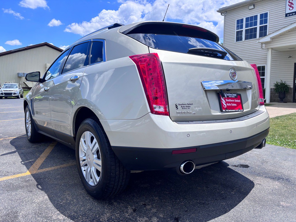 2013 Cadillac SRX Image 8