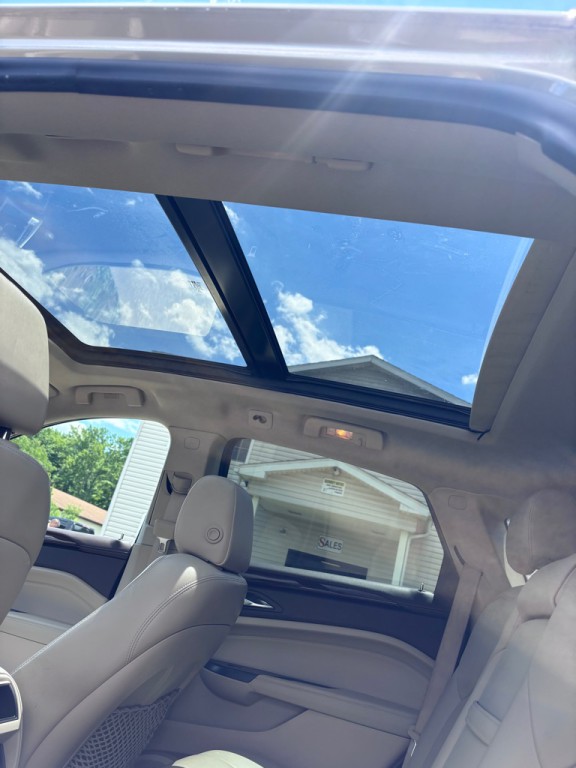 2013 Cadillac SRX Image 16