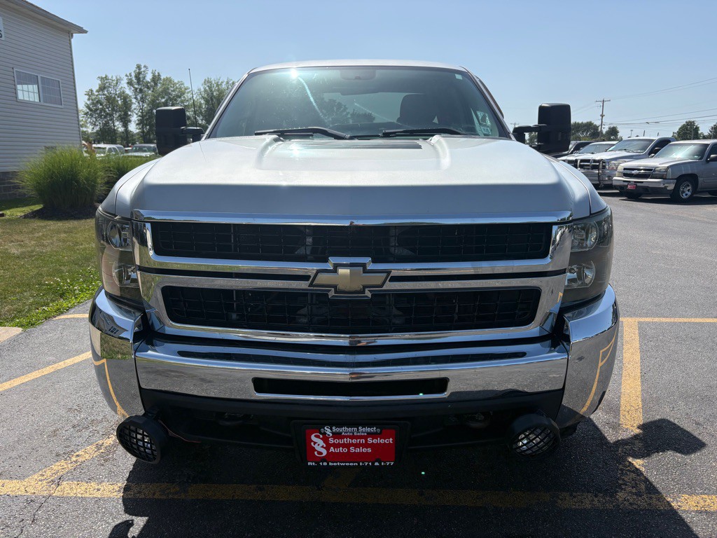 2010 Chevrolet Silverado 1500 Image 3