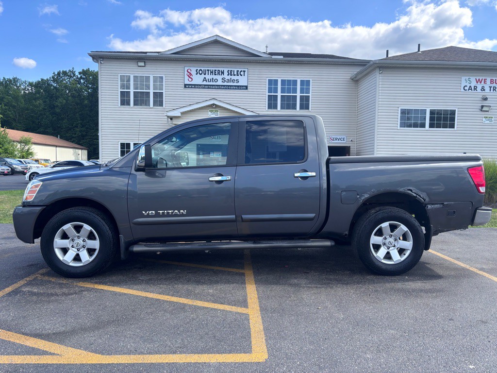 2005 Nissan Titan Image 1