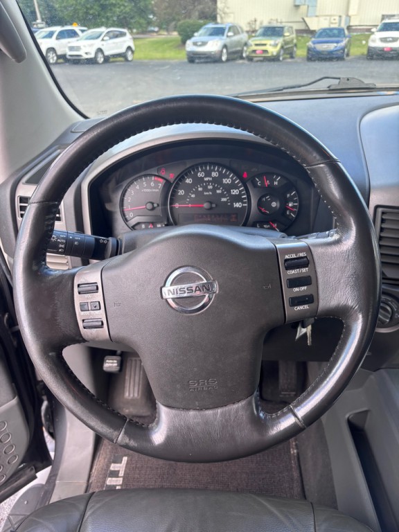 2005 Nissan Titan Image 15