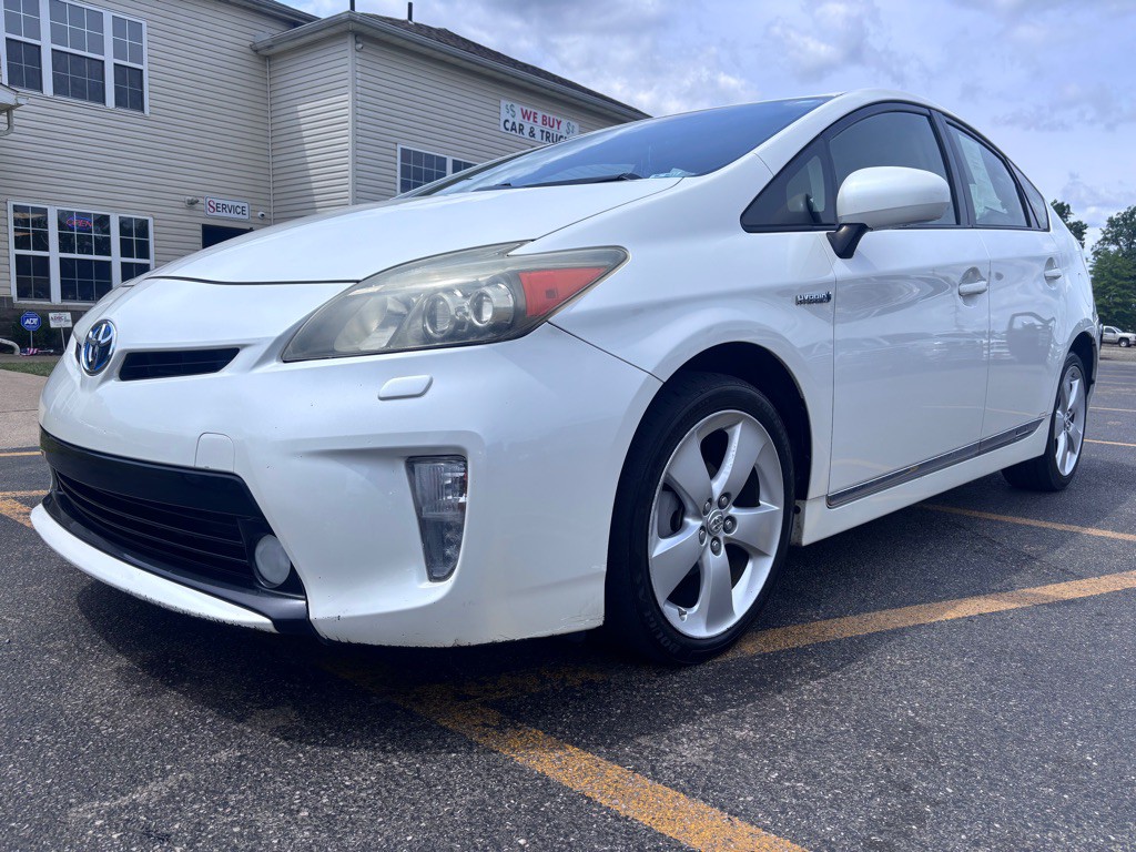 2012 Toyota Prius Image 2