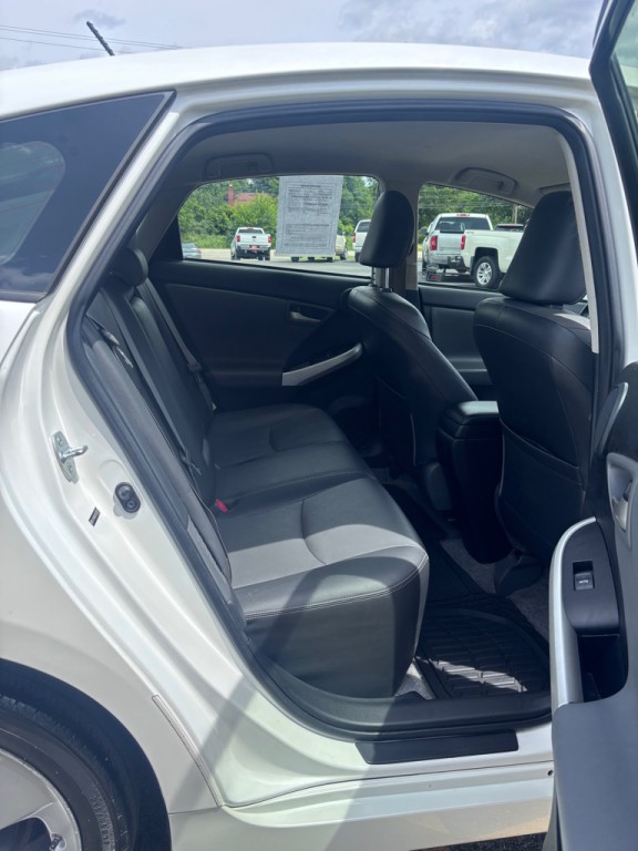 2012 Toyota Prius Image 13