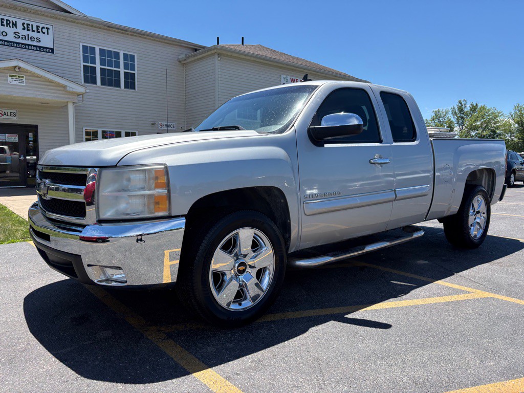 2011 Chevrolet Silverado 1500 Image 2