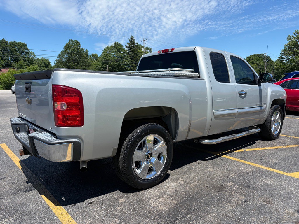 2011 Chevrolet Silverado 1500 Image 6