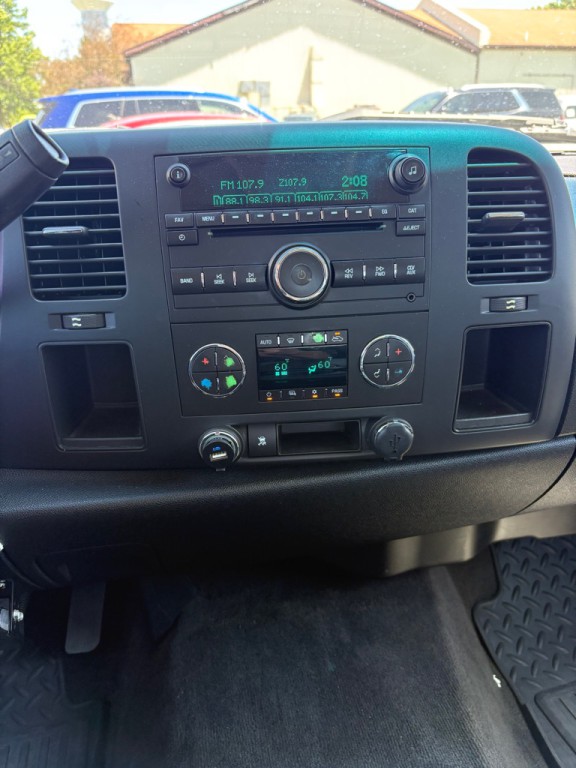 2011 Chevrolet Silverado 1500 Image 17