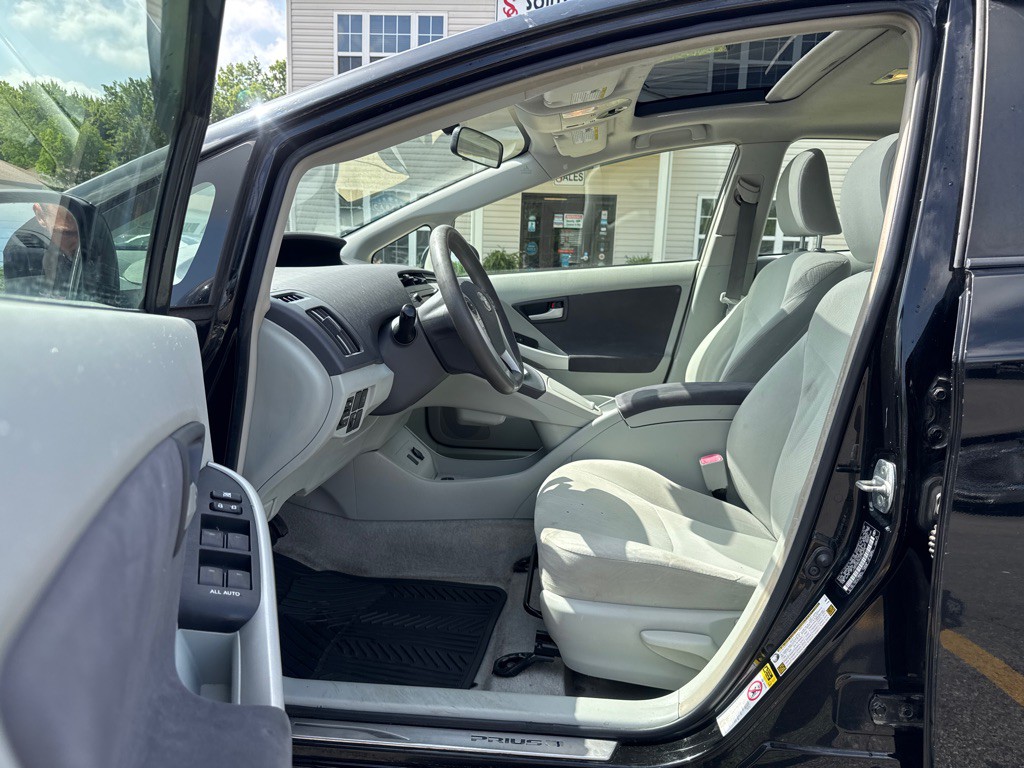 2010 Toyota Prius Image 9