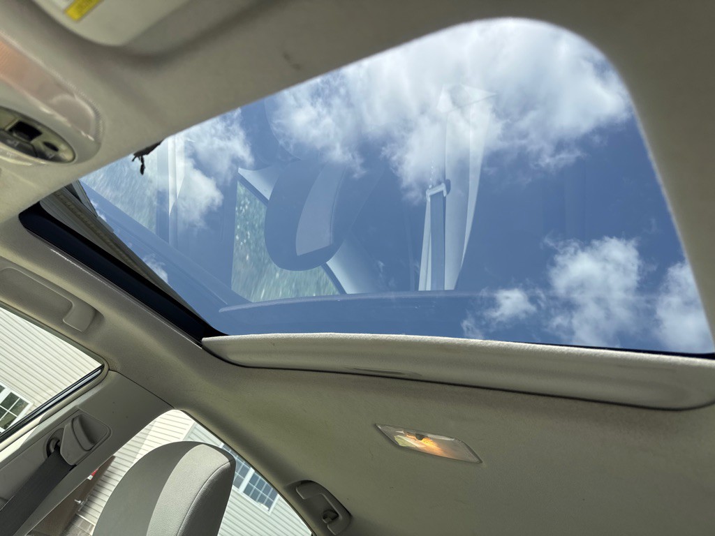 2010 Toyota Prius Image 14