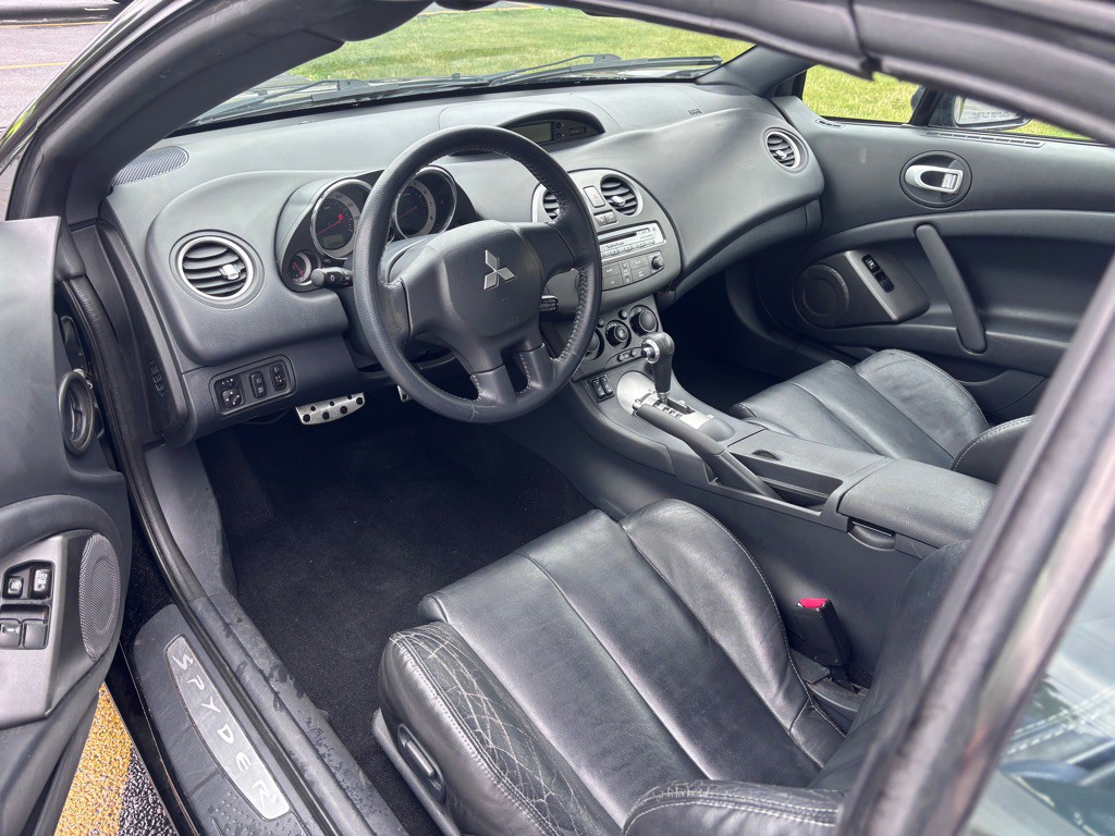 2011 Mitsubishi Eclipse Image 14