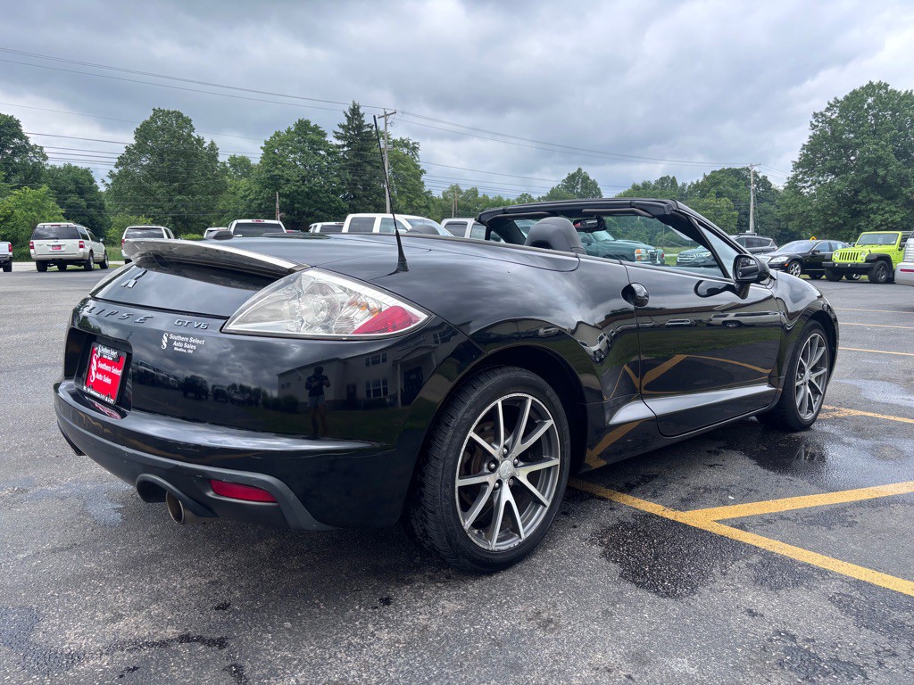 2011 Mitsubishi Eclipse Image 24