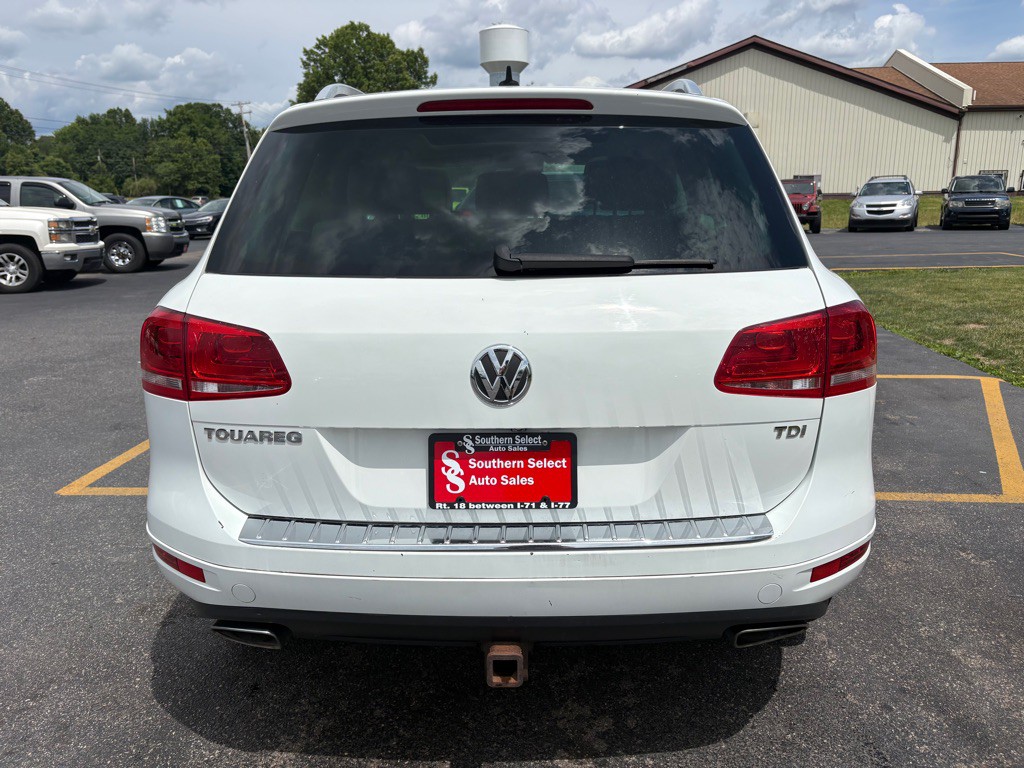 2013 Volkswagen Touareg Image 7