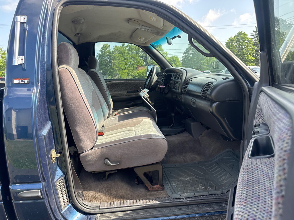 2001 Dodge Ram 2500 Image 13