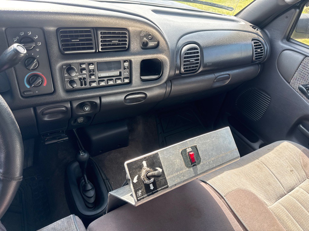 2001 Dodge Ram 2500 Image 15