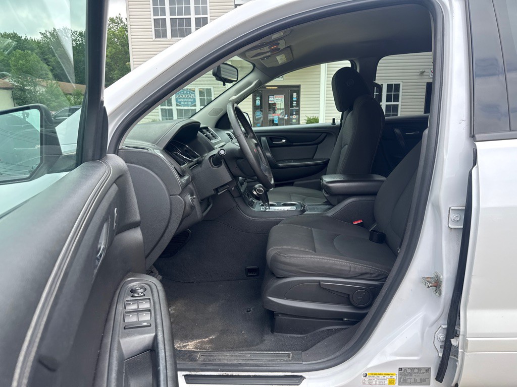 2016 GMC Acadia Image 9