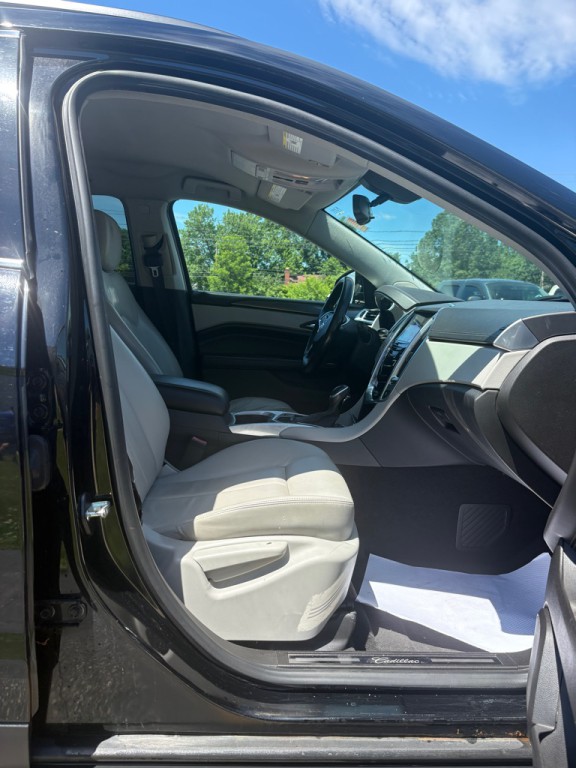 2013 Cadillac SRX Image 11