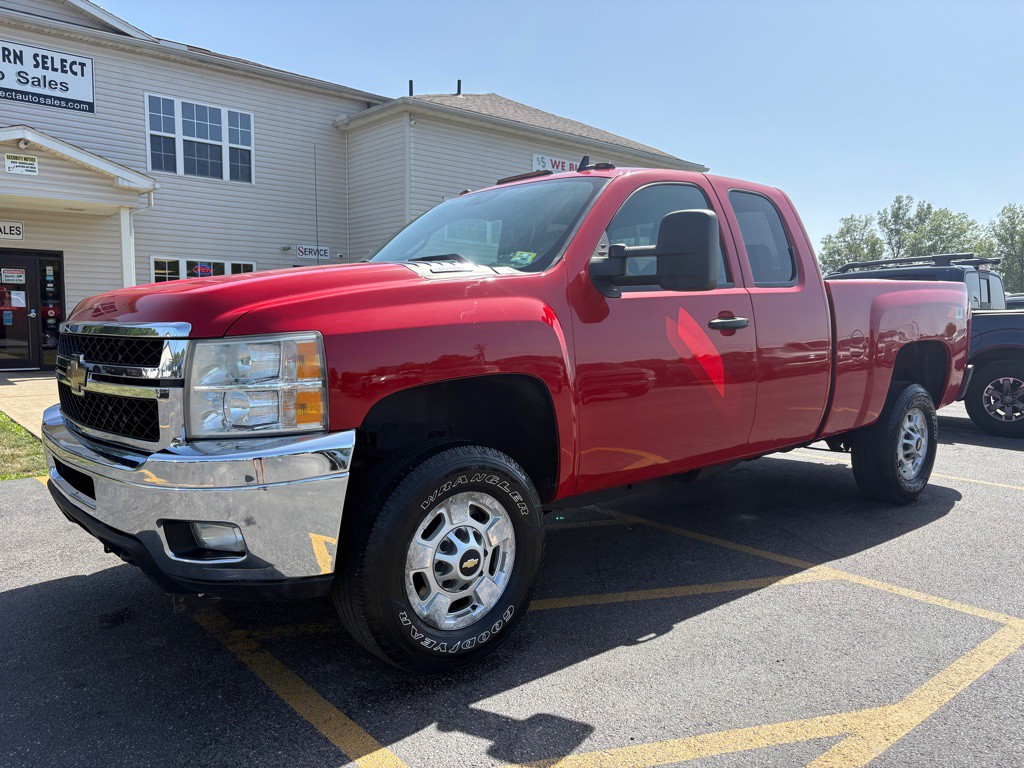 2011 Chevrolet Silverado 1500 Image 2