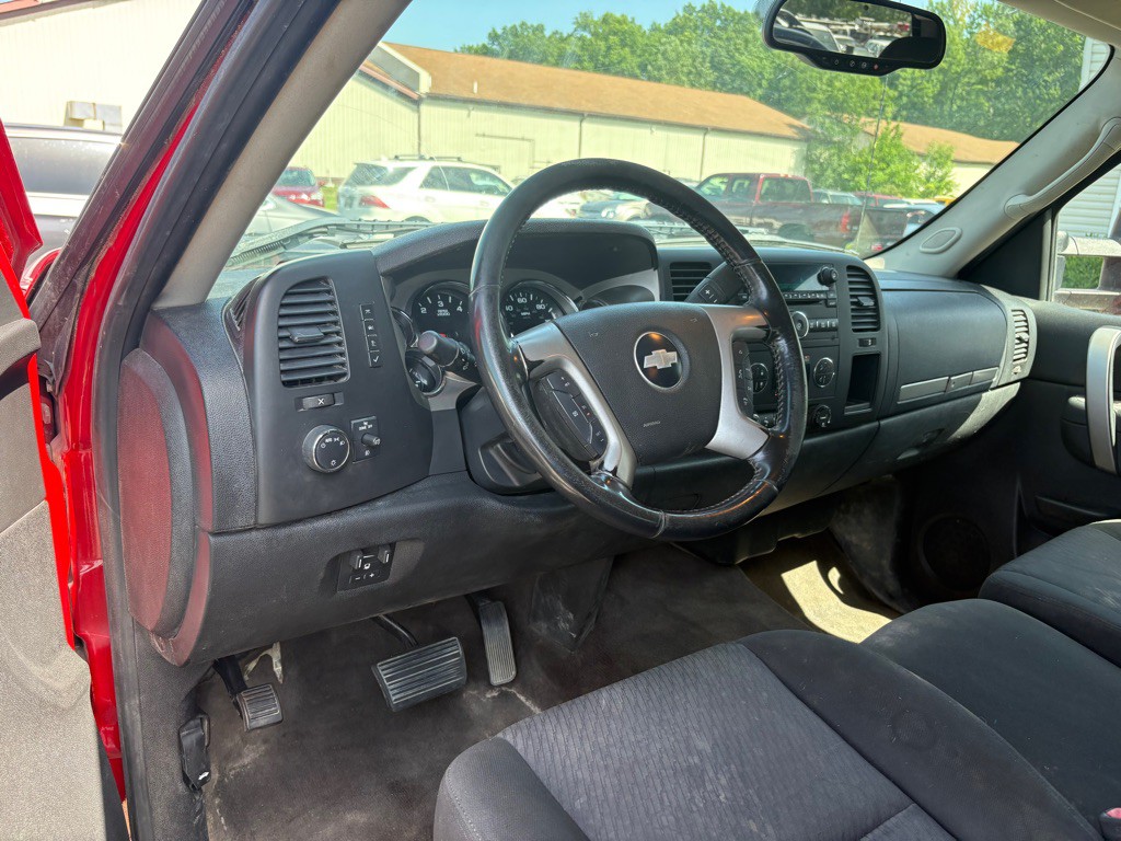2011 Chevrolet Silverado 1500 Image 13