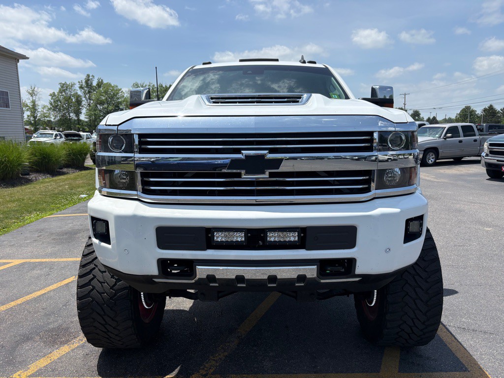 2017 Chevrolet Silverado 1500 Image 3