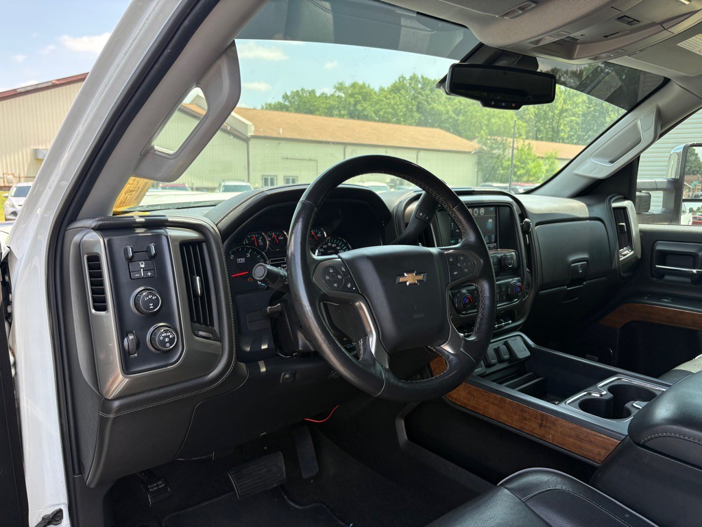 2017 Chevrolet Silverado 1500 Image 14