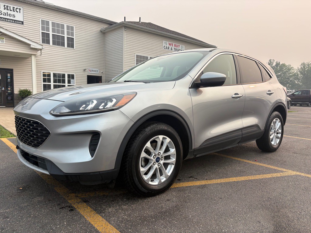 2021 Ford Escape Image 2