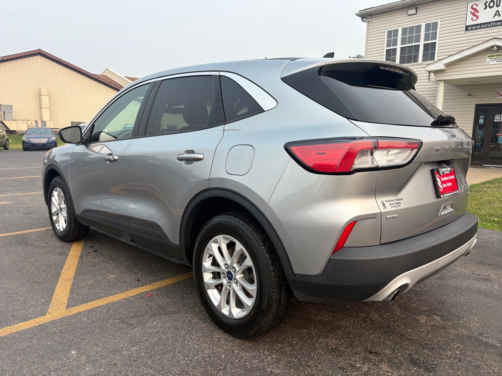 2021 Ford Escape Image 8