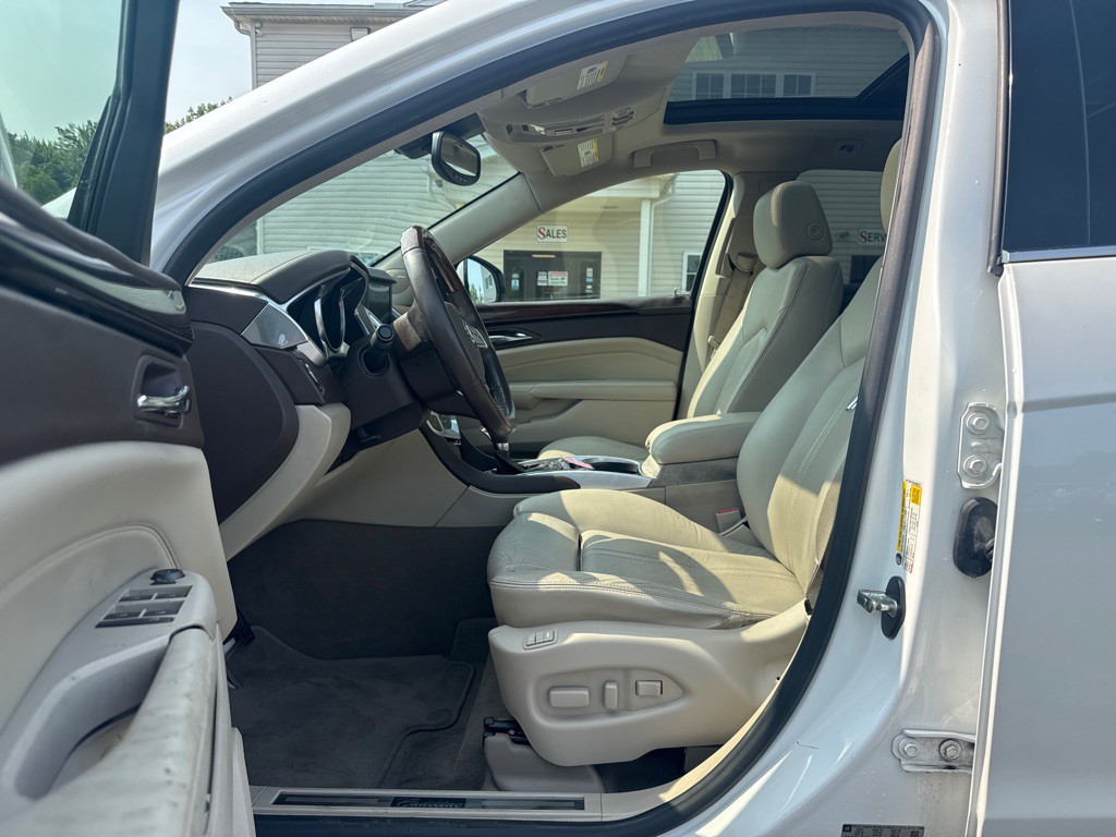 2010 Cadillac SRX Image 10