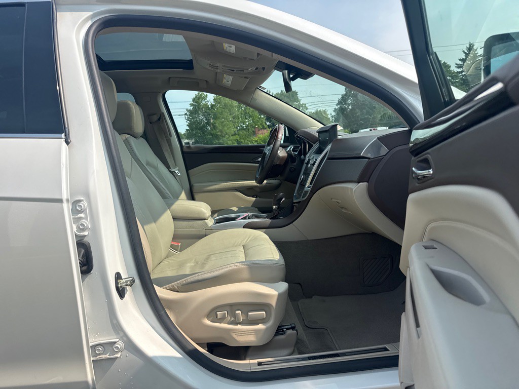 2010 Cadillac SRX Image 12