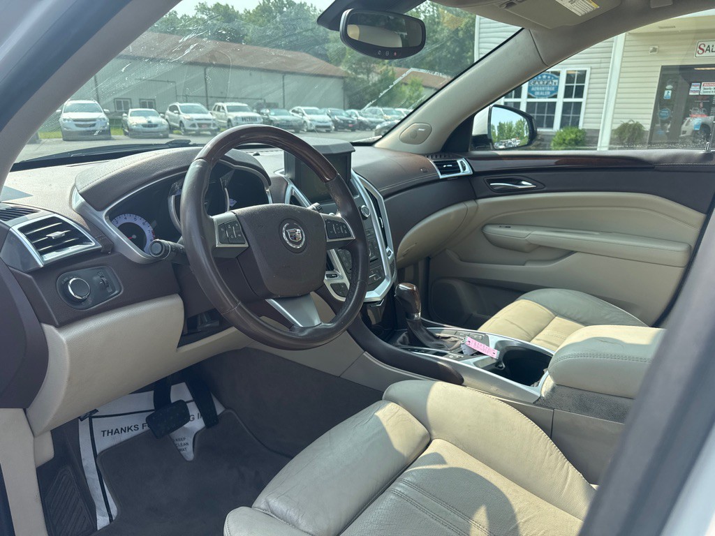 2010 Cadillac SRX Image 15