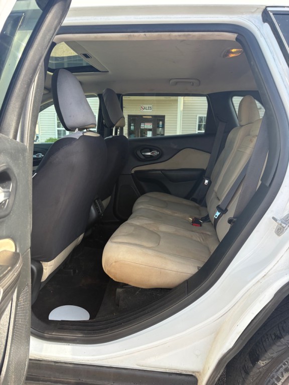 2015 Jeep Cherokee Image 10