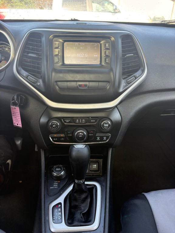 2015 Jeep Cherokee Image 14