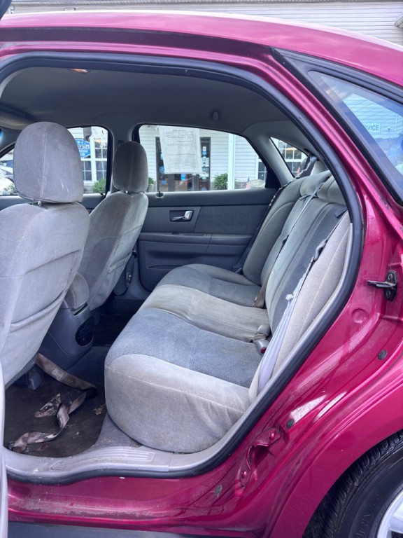 2001 Ford Taurus Image 10