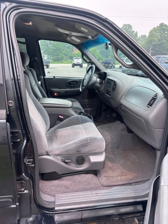 2001 Ford F-150 Image 12