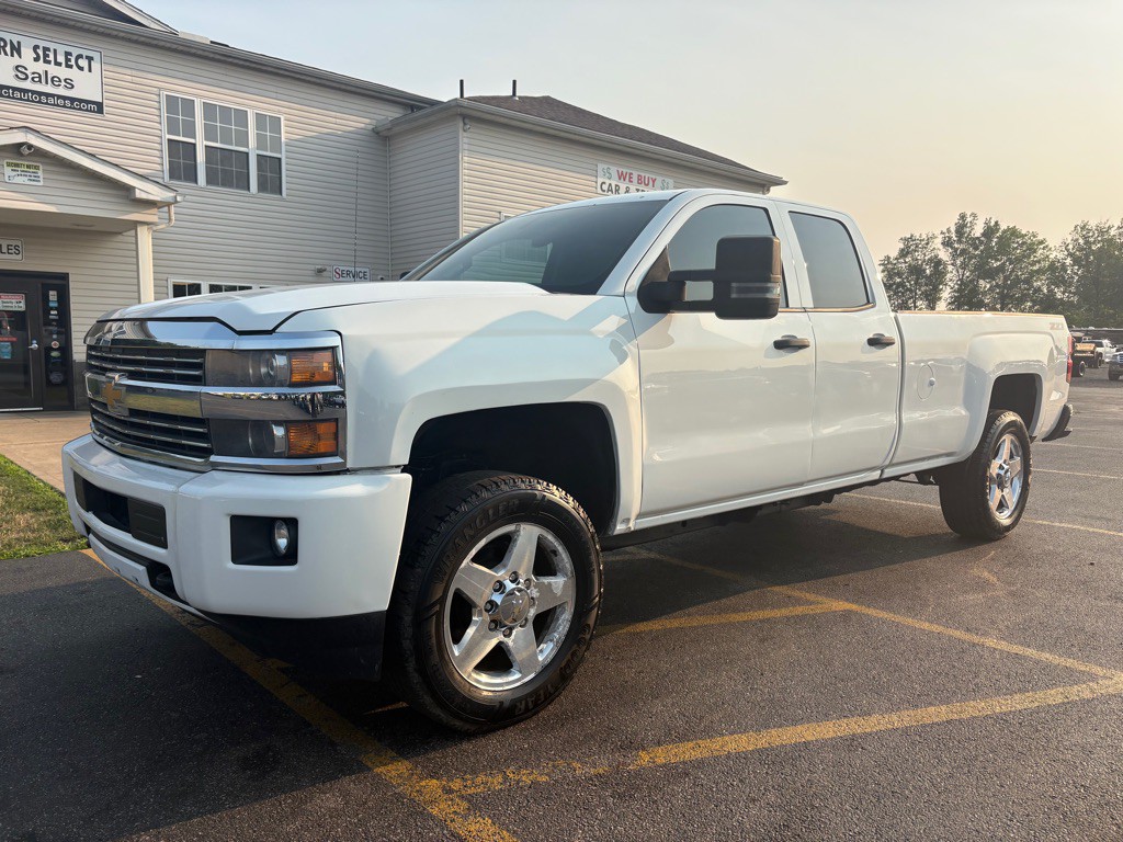 2015 Chevrolet Silverado 1500 Image 2