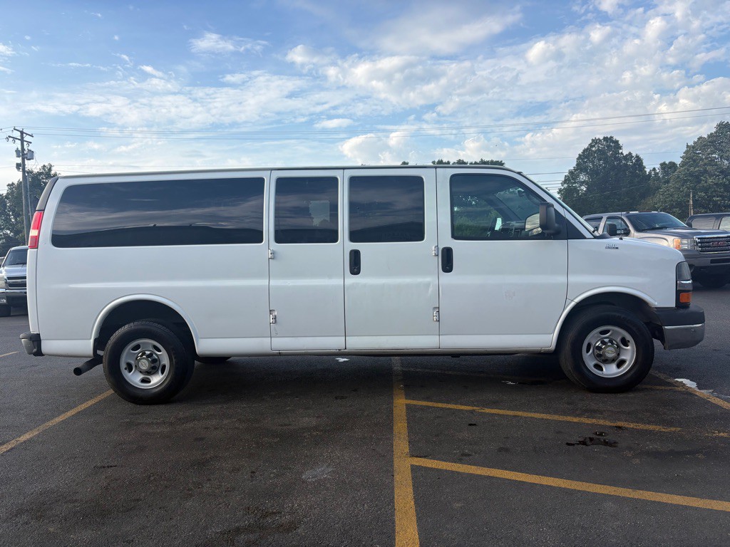 2014 Chevrolet Express Image 5