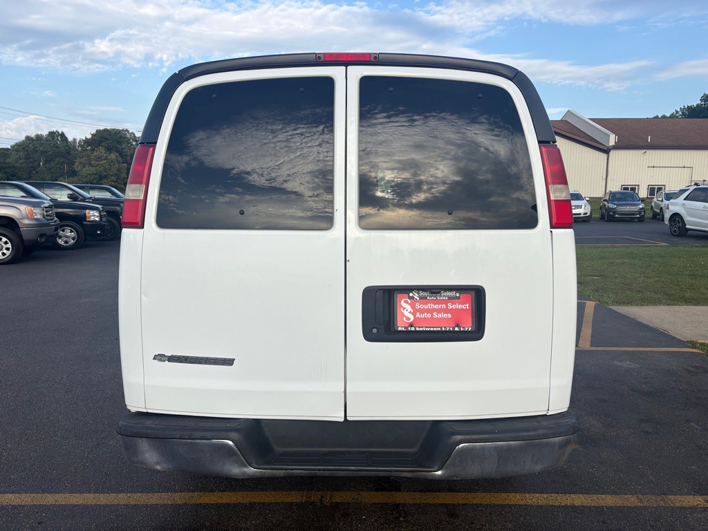 2014 Chevrolet Express Image 7
