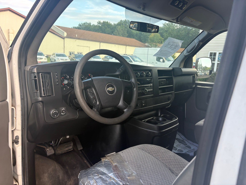 2014 Chevrolet Express Image 14