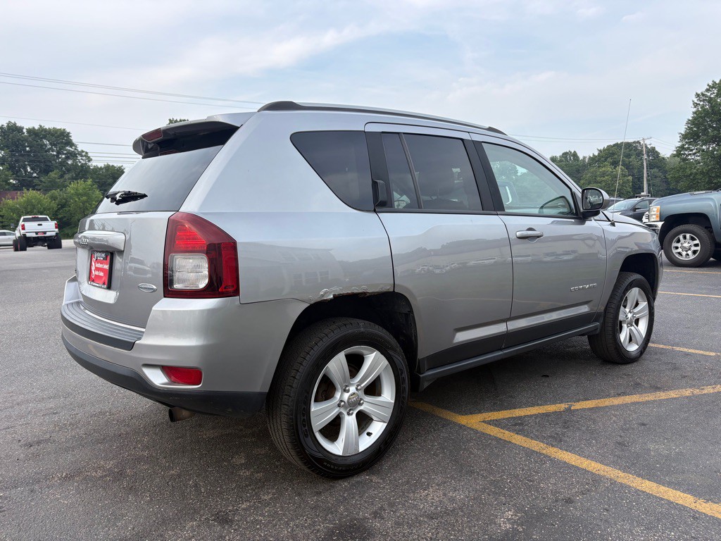 2016 Jeep Compass Image 6