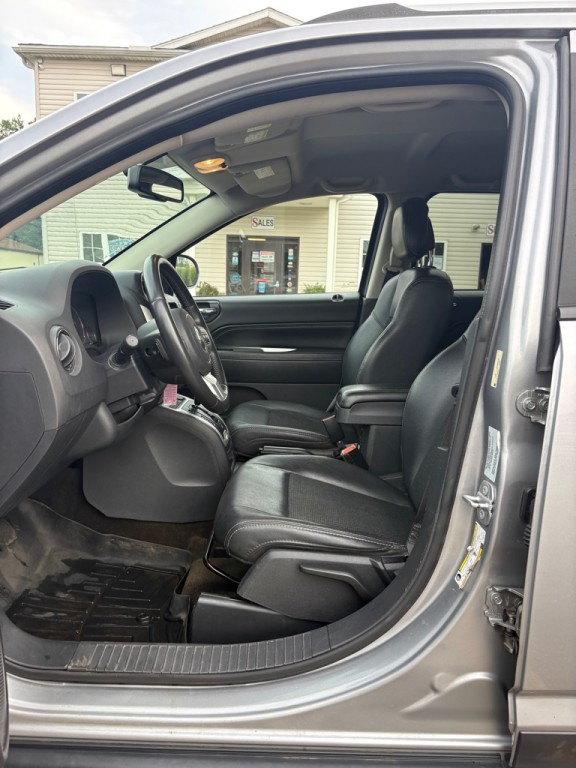 2016 Jeep Compass Image 9