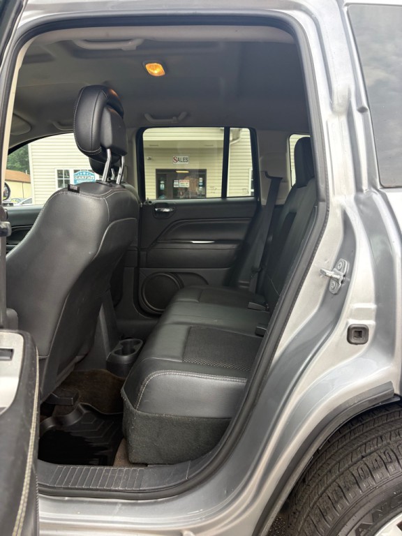 2016 Jeep Compass Image 10