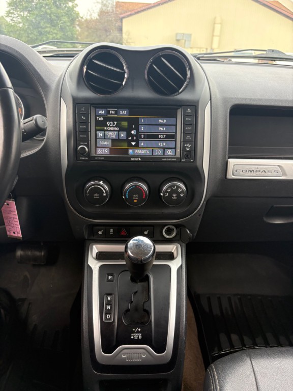 2016 Jeep Compass Image 14