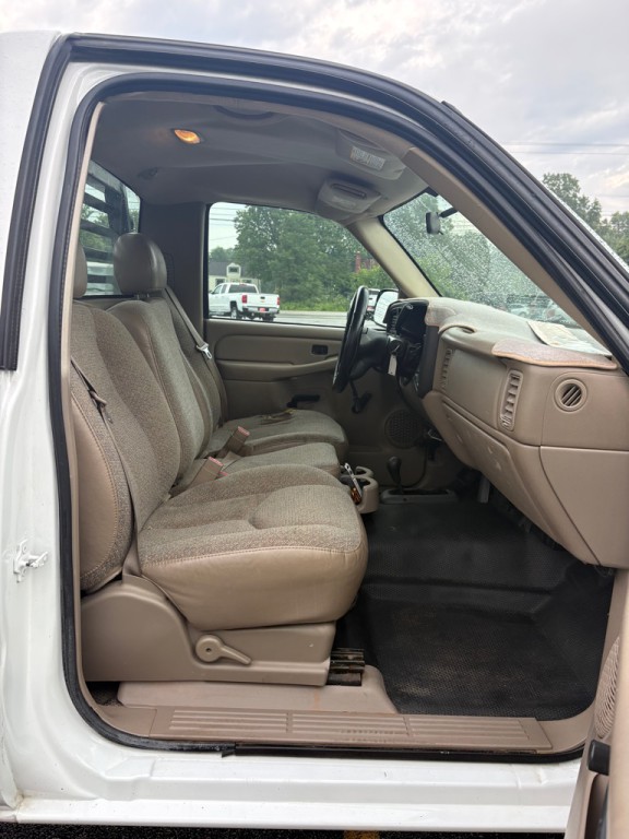 2005 Chevrolet Silverado 1500 Image 10