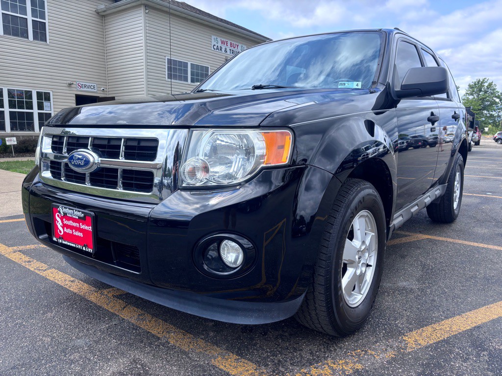 2010 Ford Escape Image 2