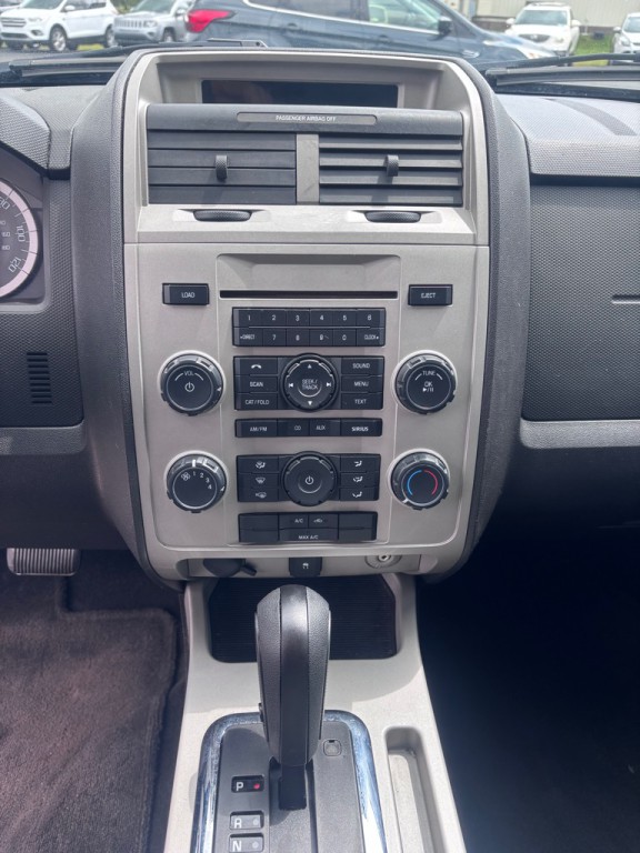 2010 Ford Escape Image 17