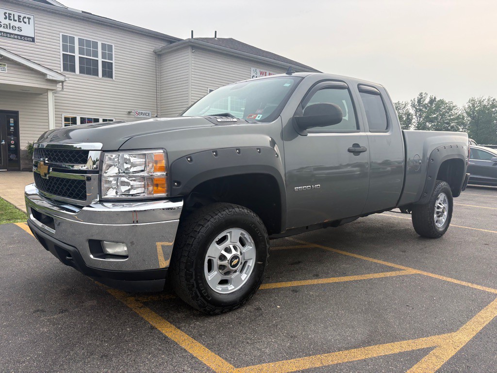 2011 Chevrolet Silverado 1500 Image 2