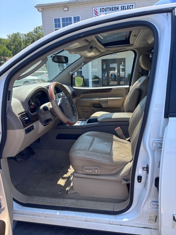 2012 Nissan Armada Image 9